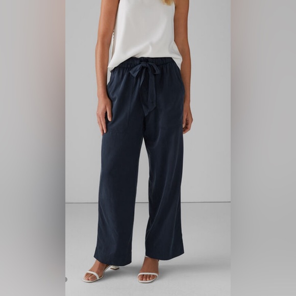 Club Monaco Belted Pants (size 2) - Picture 2 of 8